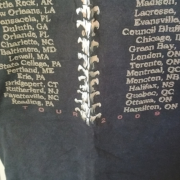 Size M Disturbed Concert Shirt - Picture 5 of 5